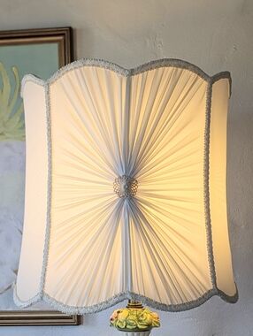 Mid-century Mod VINTAGE Large Sunburst Pleated Scalloped Drum Lampshade